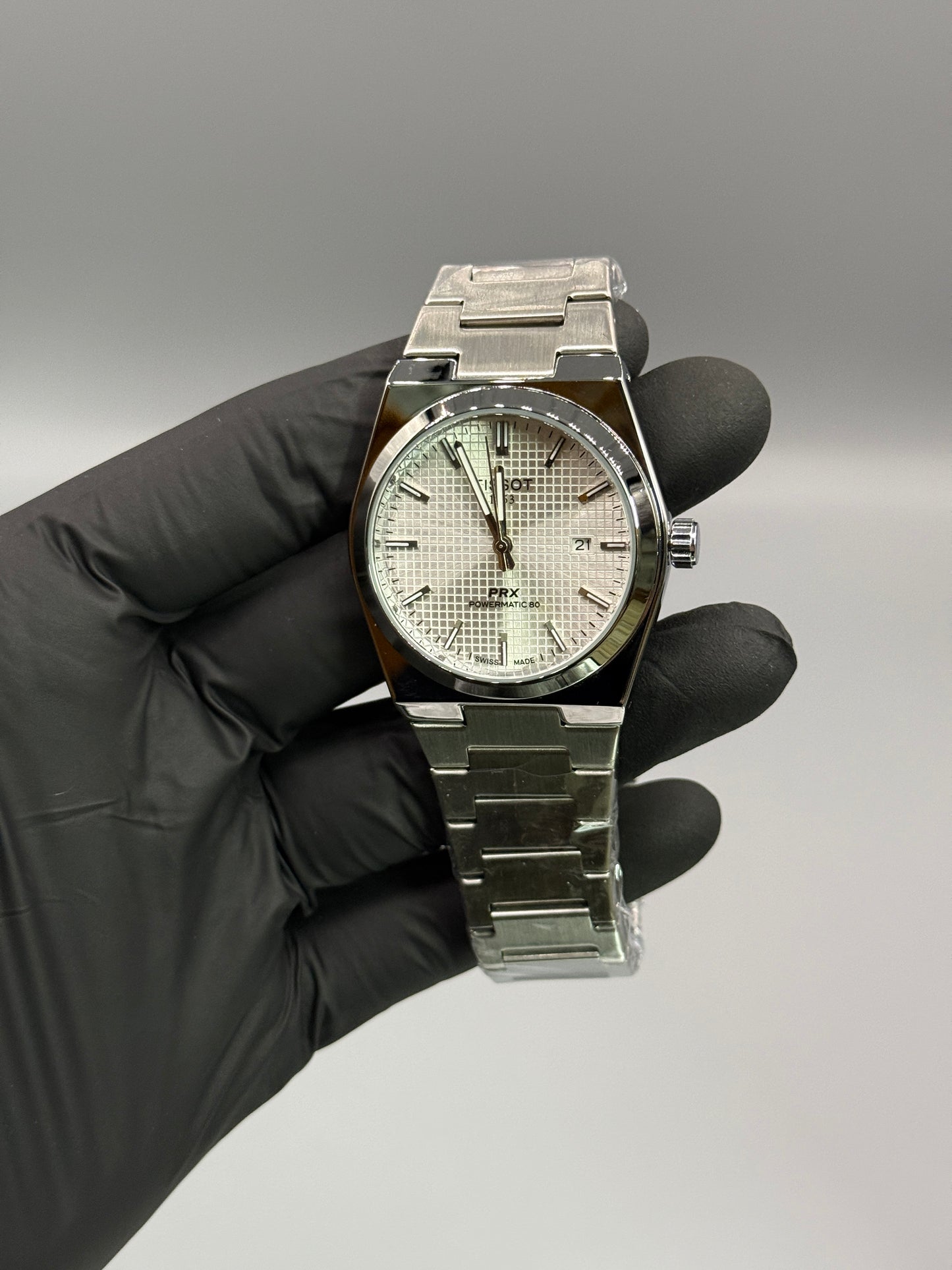 Sliver Chain Date Just